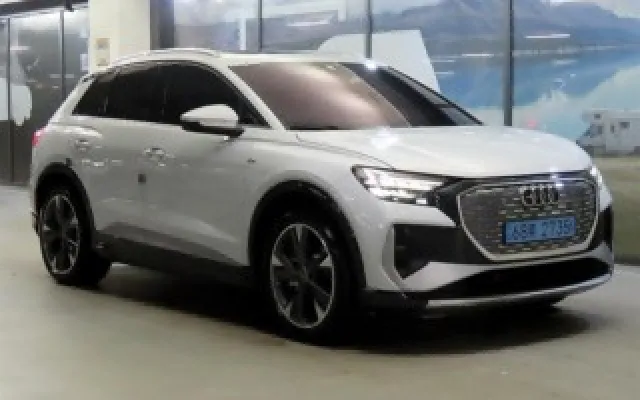 수원수입중고차매매사이트 Q4 e-트론 40 스포트백 프리미엄 매물 사진 12 - 2024/08 53,767km