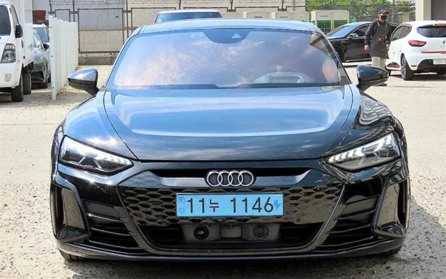 수원수입중고차매매사이트 e-트론 GT GT 콰트로 프리미엄 매물 사진 15 - 2022/04 63,818km