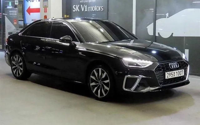 수원수입중고차매매사이트 A4 (B9) 40 TFSI 프리미엄 매물 사진 8 - 2023/09 13,123km
